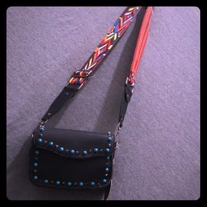 Colorful strapped purse with blue studs on purse👜